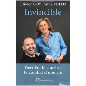 INVINCIBLE : DERRIERE LE SOURIRE, LE COMBAT D'UNE VIE