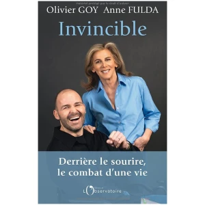 INVINCIBLE : DERRIERE LE SOURIRE, LE COMBAT D'UNE VIE